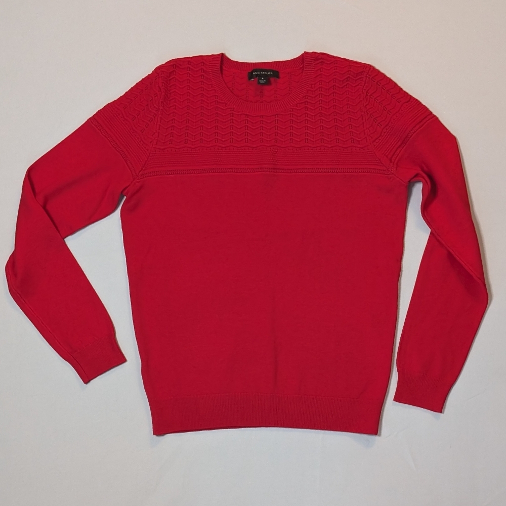 Ann Taylor light sweater NWOT